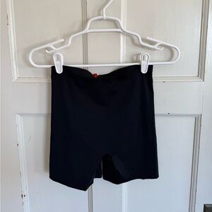 Spanx Thinstincts black shapewear shorts size small